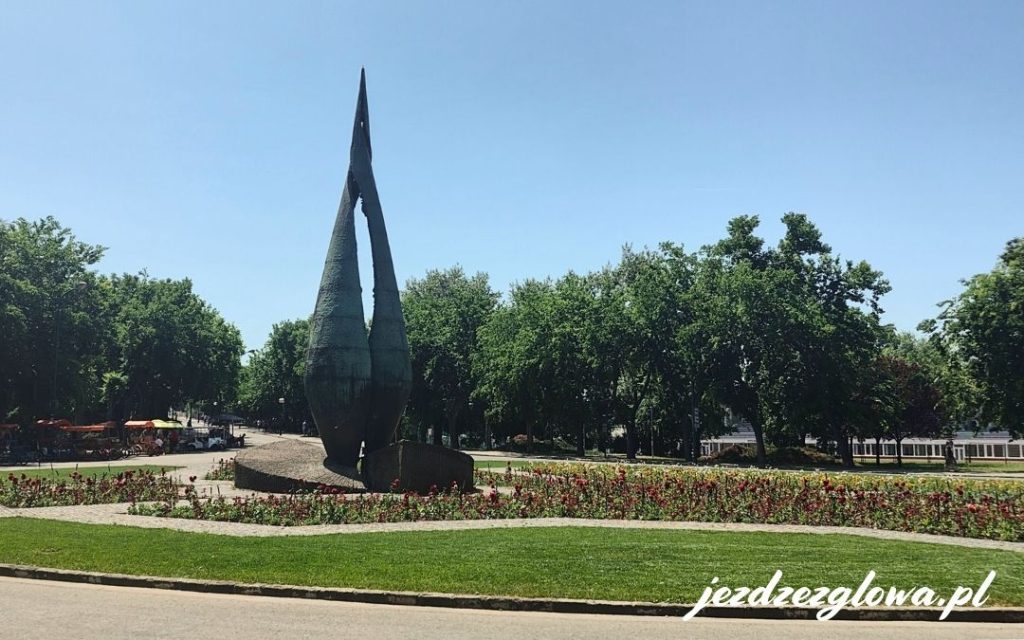 Pomnik w parku na wyspie Małgorzaty w Budapeszcie