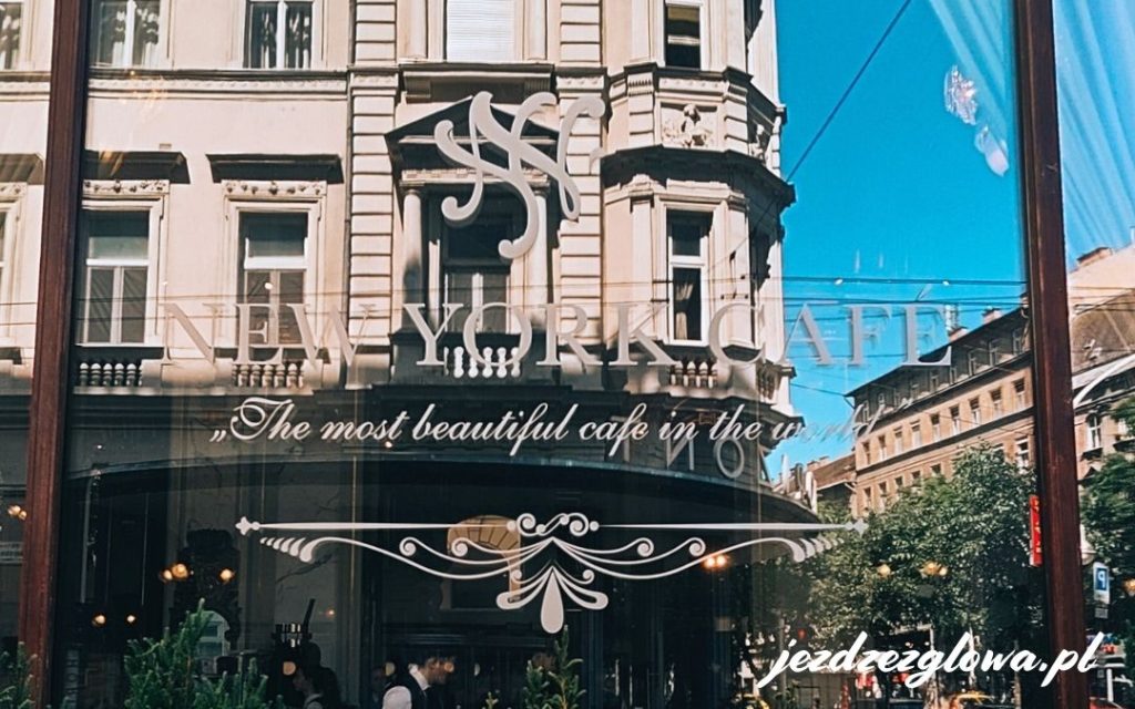 Szyld wejściowy New York Cafe w Budapeszcie