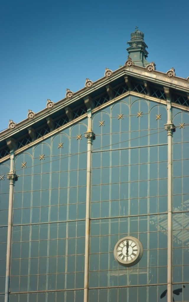 Dworzec Nyugati w Budapeszcie - detal zegara