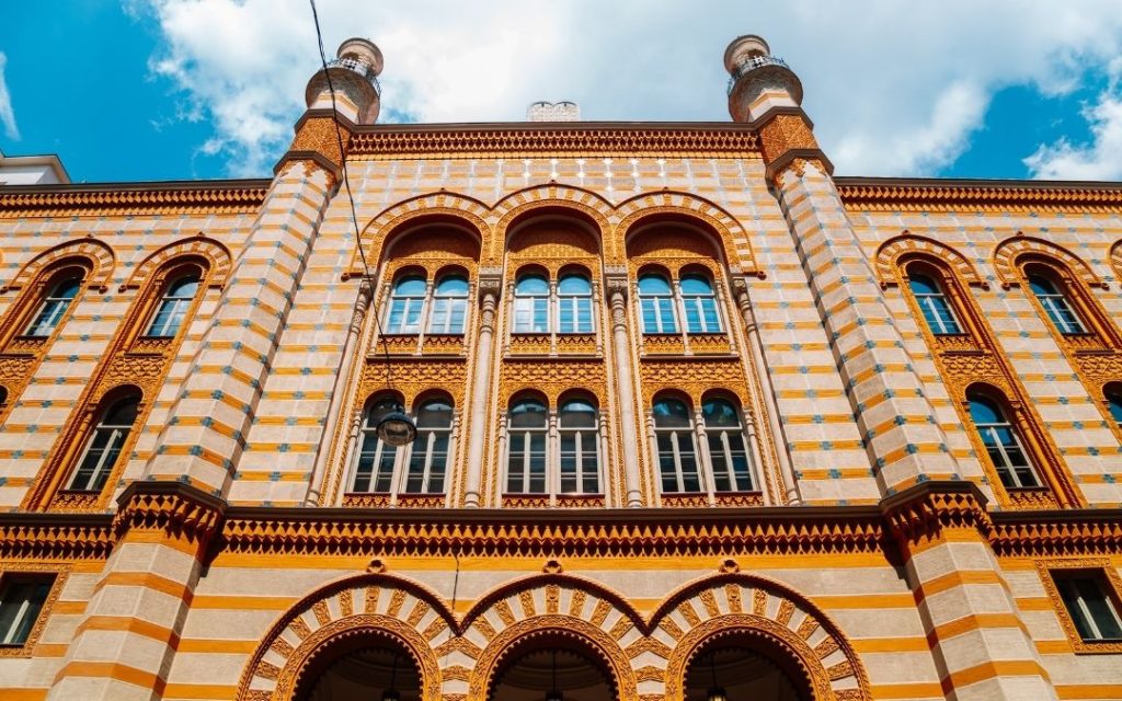 Synagoga Rumbach w Budapeszcie - widok fasady