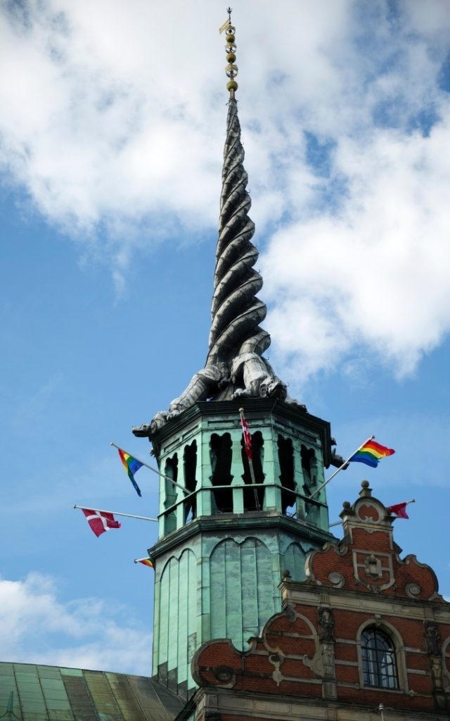 Iglica budynku Borsen (Giełdy) w Kopenhadze