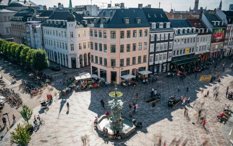 Plac Amagertorv w Kopenhadze - część Stroget