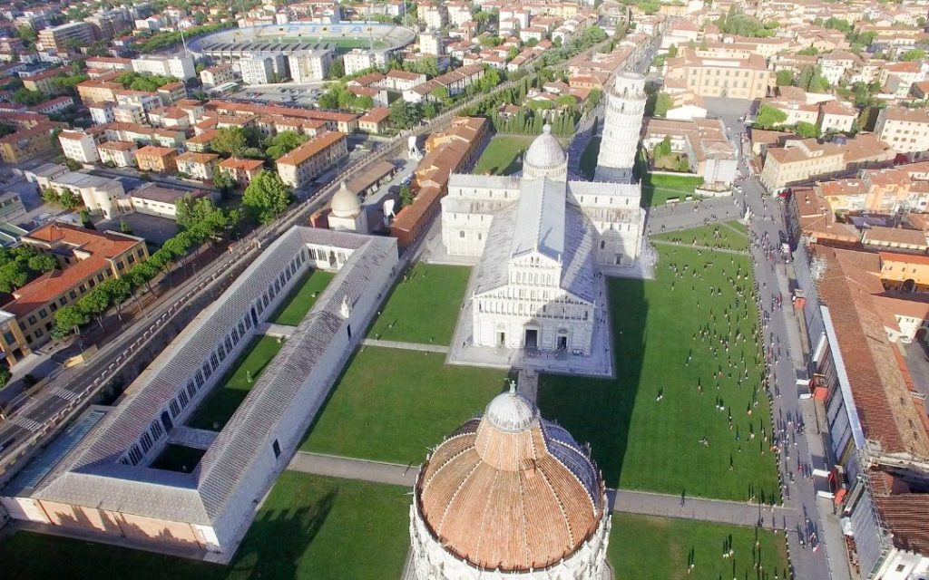 Plac Cudów (Piazza dei Miracoli) w Pizie