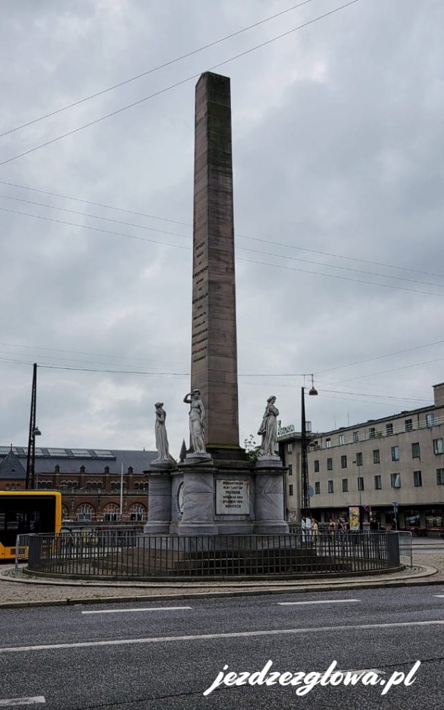 Pomnik Wolności (Frihedsmonumentet) przy dworcu głównym w Kopenhadze