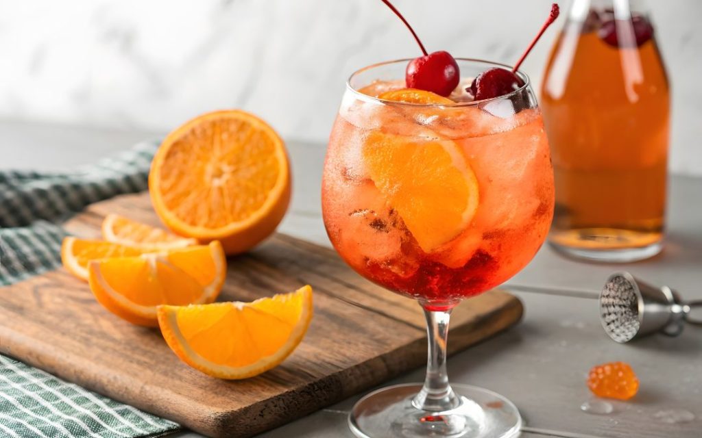Popularny włoski napój Aperol Spritz