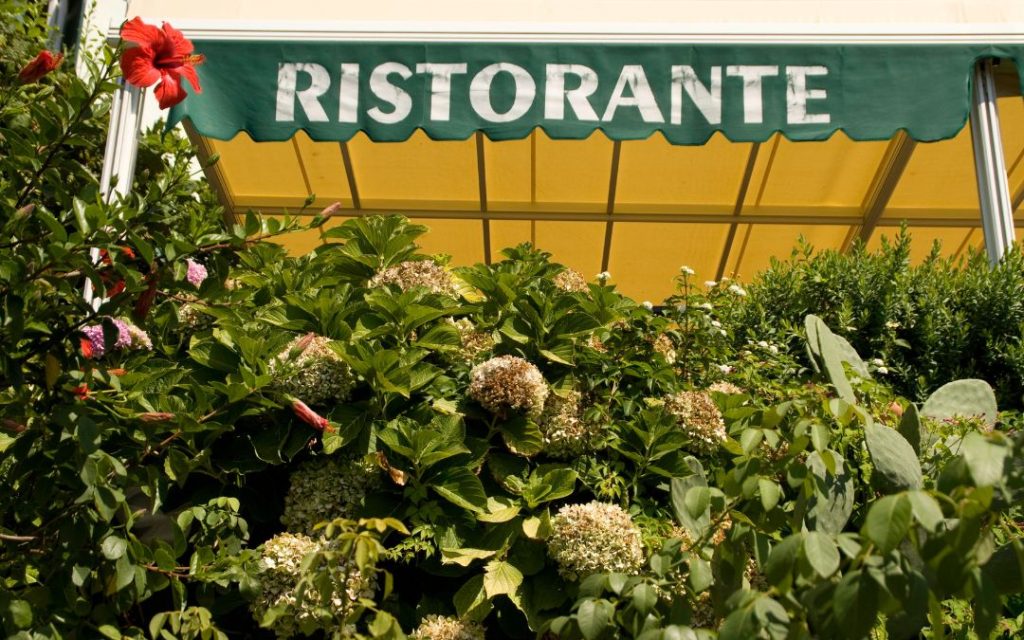 Szyld restauracji we Włoszech