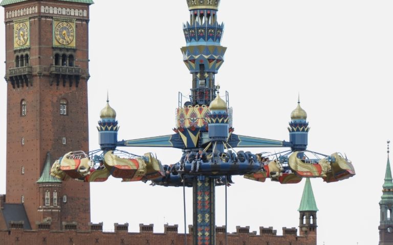 The Star Flyer (podniebna karuzela) w Ogrodach Tivoli w Kopenhadze