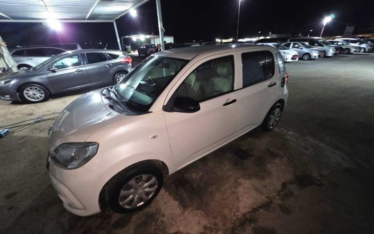 Auto z wypożyczalni