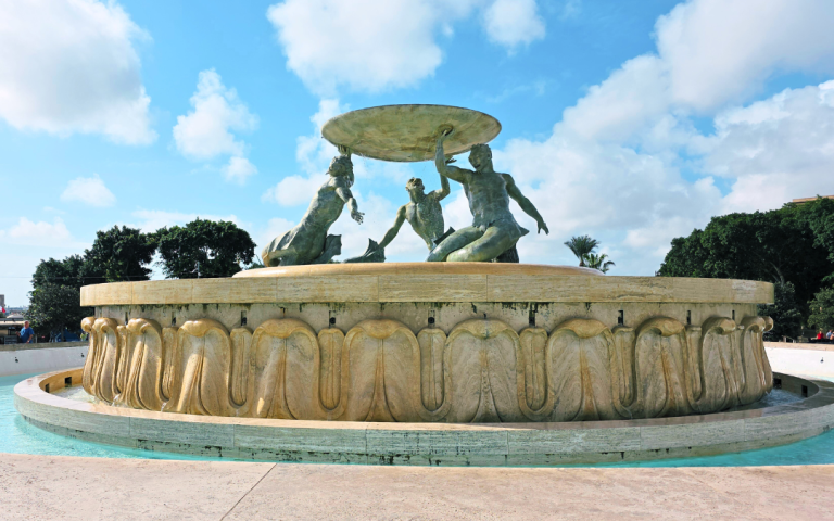 Fontanna Trytona – monumentalna ozdoba Valletty