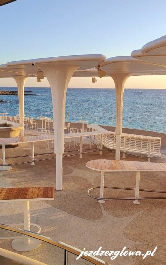 Restauracja nad morzem w Pafos – idealne miejsce na relaks