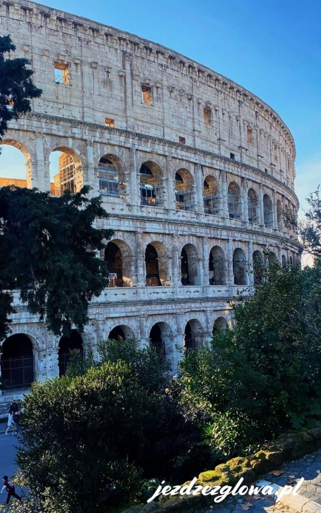 Koloseum w Rzymie - arkady amfiteatru