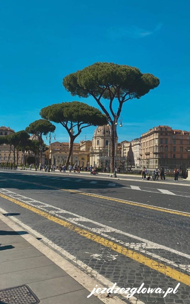 Rzymska ulica Via dei Fori Imperiali