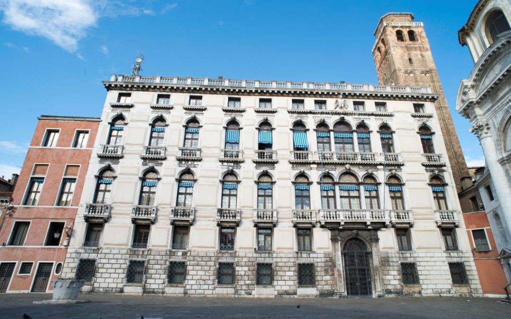 Palazzo Labia w Wenecji - barokowy pałac z bogato zdobioną fasadą