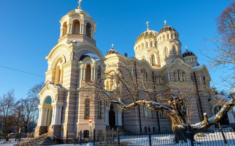 Sobór Narodzenia Pańskiego w Rydze – monumentalna katedra w sercu Rygi
