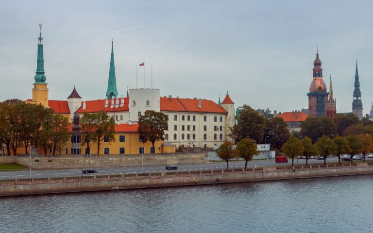 Zamek w Rydze – historia i tajemnice jednej z najważniejszych budowli stolicy