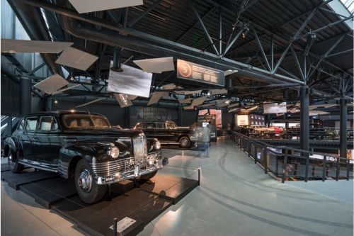 Muzeum Samochodów w Miluzie: Cite de l’Automobile czyli miasto samochodów