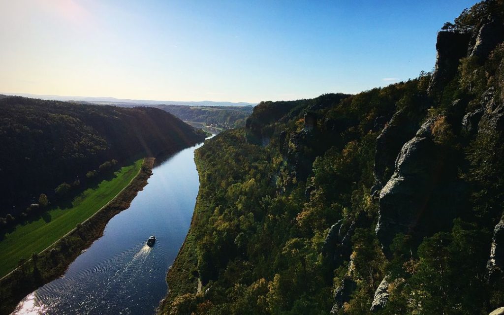Widok na Łabę w Szwajcarii Saksońskiej