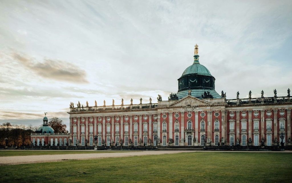 Nowy Pałac w Poczdamie w Parku Sanssouci
