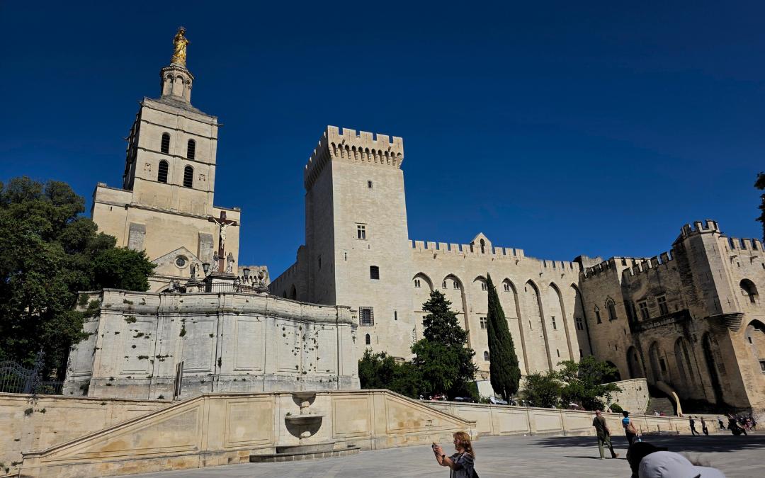 Notre-Dame des Doms i Pałac Papieski w Avignon
