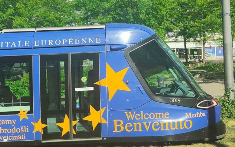 Komunikacja miejska w Strasburgu: tramwaje, bilety i aplikacja CTS